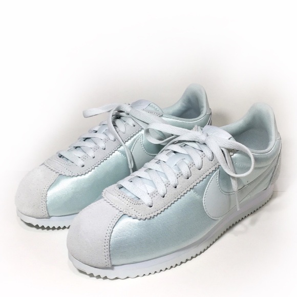 nike cortez mint